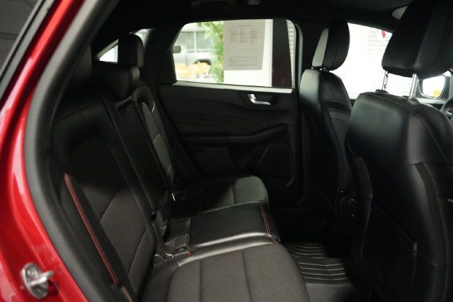 Used 2023 Ford Escape ST-Line AWD/4WD image 16