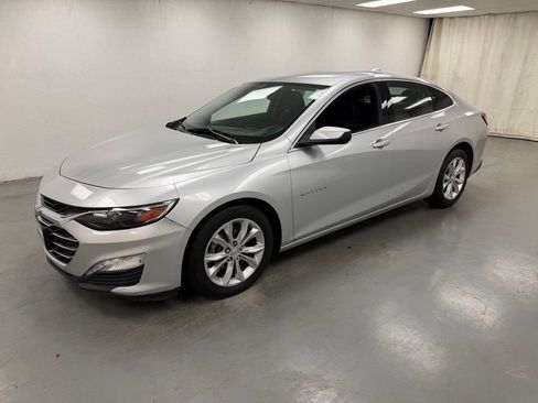 Used 2021 Chevrolet Malibu LT FWD image 1