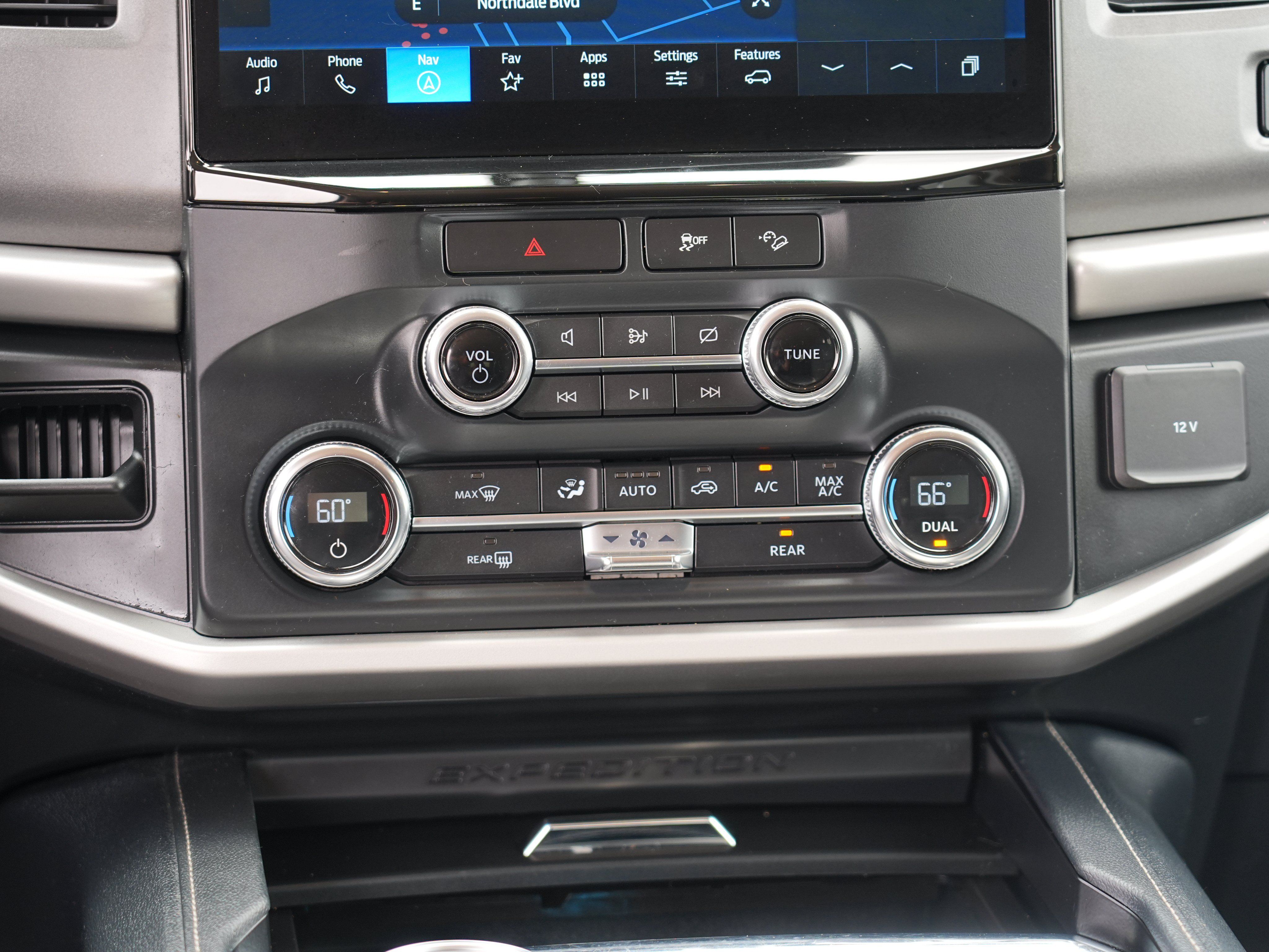 Used 2022 Ford Expedition XLT AWD/4WD image 23