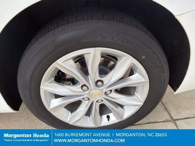 Used 2022 Chevrolet Malibu LT w/ Leather Package FWD image 11