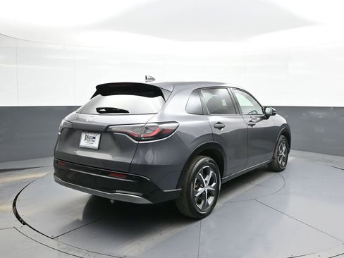 Used 2024 Honda HR-V EX-L image 6