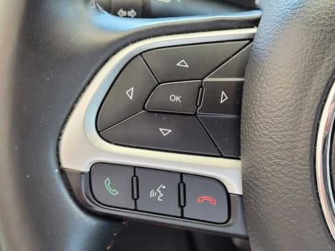 Used 2019 Jeep Compass Latitude w/ Popular Equipment Group FWD image 31