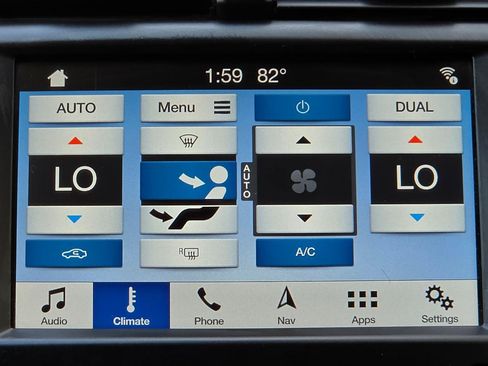 Used 2019 Ford Fusion Energi Titanium FWD image 21