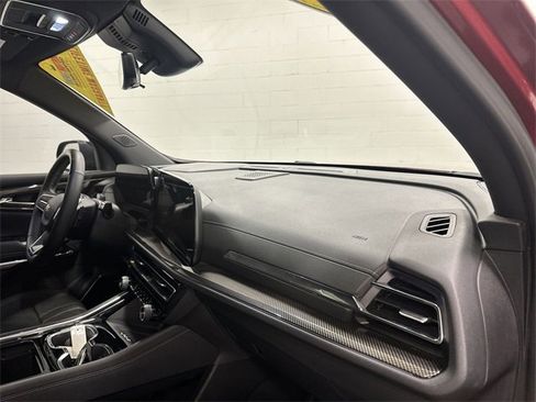 Used 2025 Chevrolet Traverse High Country image 27