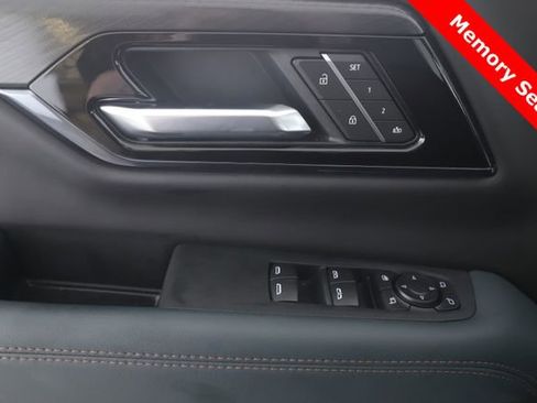 Used 2026 GMC Yukon XL AT4 w/ AT4 Premium Package AWD/4WD image 21