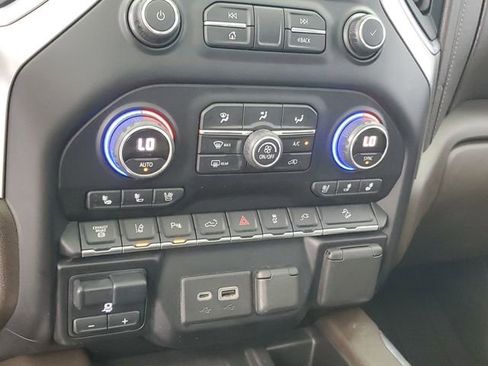 Used 2021 Chevrolet Silverado 2500 LTZ w/ LTZ Premium Package AWD/4WD image 31