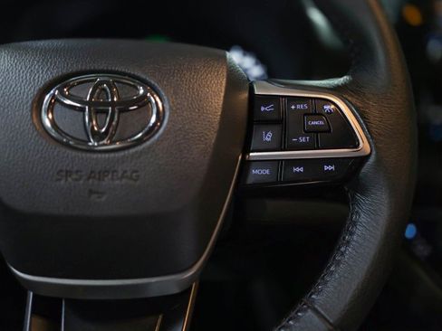 Used 2024 Toyota Sienna XLE w/ XLE Plus Package AWD/4WD image 24