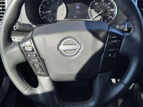 Used 2023 Nissan Frontier SV w/ SV Convenience Package image 17