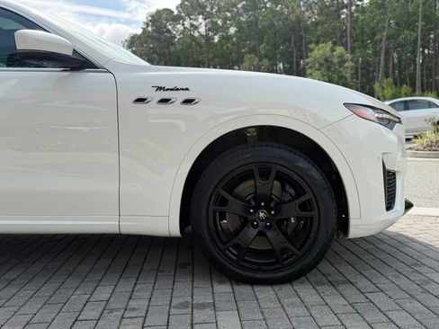 Used 2023 Maserati Levante Modena AWD/4WD image 6
