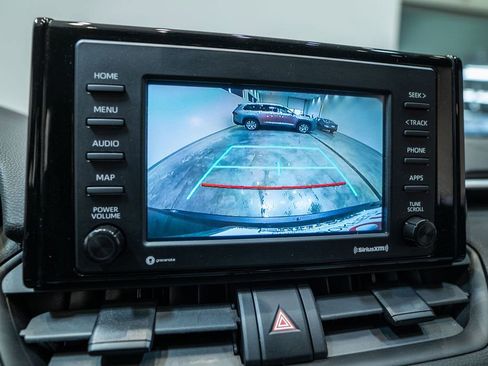 Used 2020 Toyota RAV4 XLE image 24