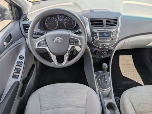 Used 2016 Hyundai Accent SE w/ Option Group 02 FWD image 5