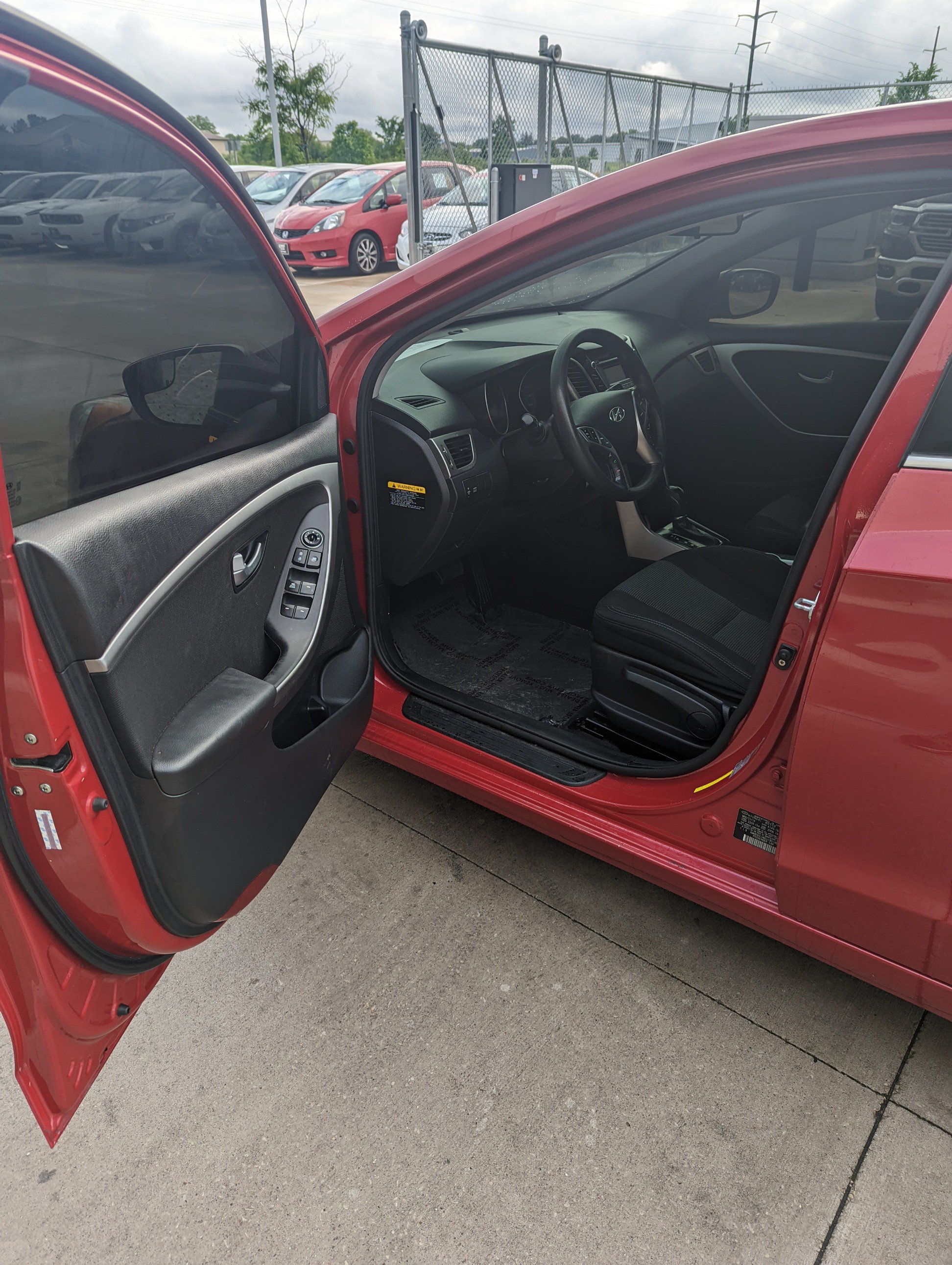 Used 2014 Hyundai Elantra GT FWD image 6