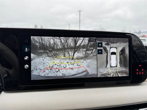 Used 2024 Hyundai Palisade Limited image 17