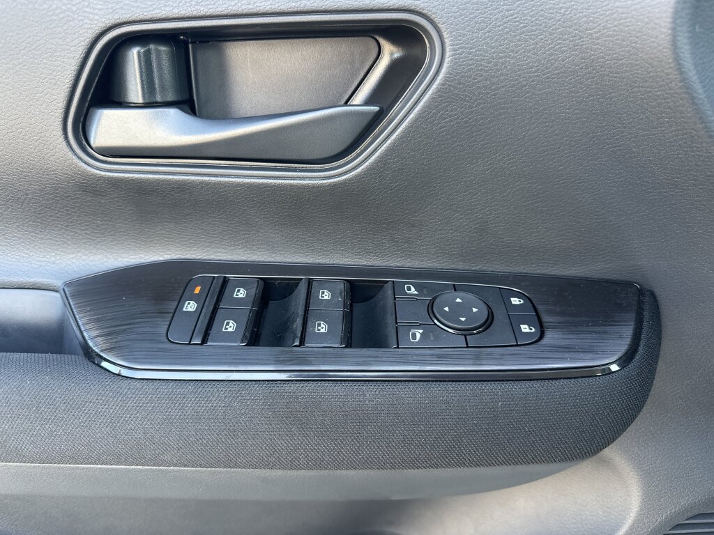 New 2027 Nissan Kicks S FWD image 16