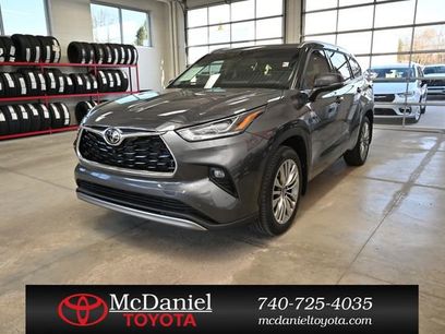 Used 2025 Toyota Highlander Platinum