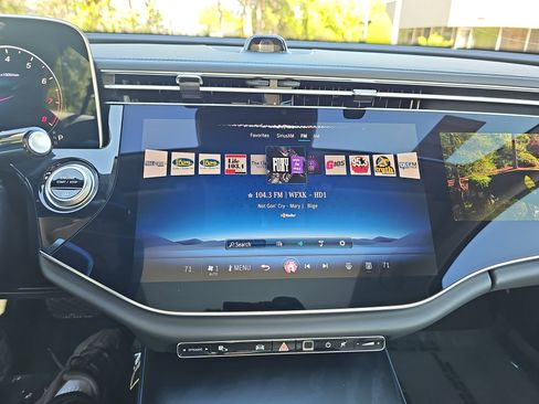 New 2026 Mercedes-Benz E 350 4MATIC Sedan image 20