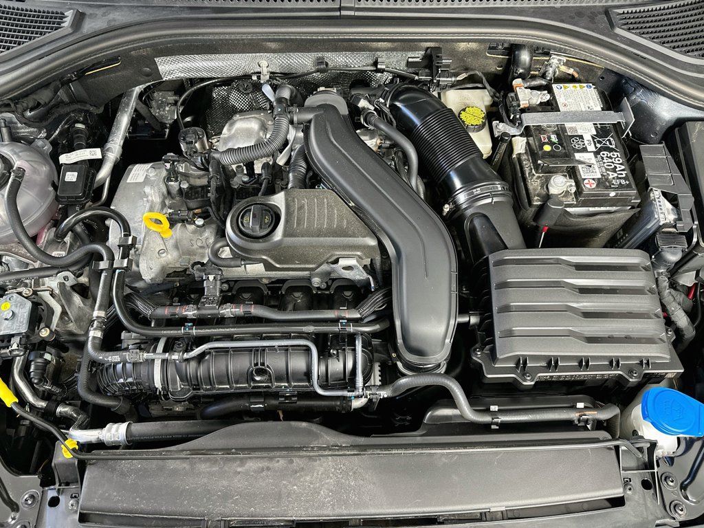 Used 2025 Volkswagen Jetta Sport FWD image 30