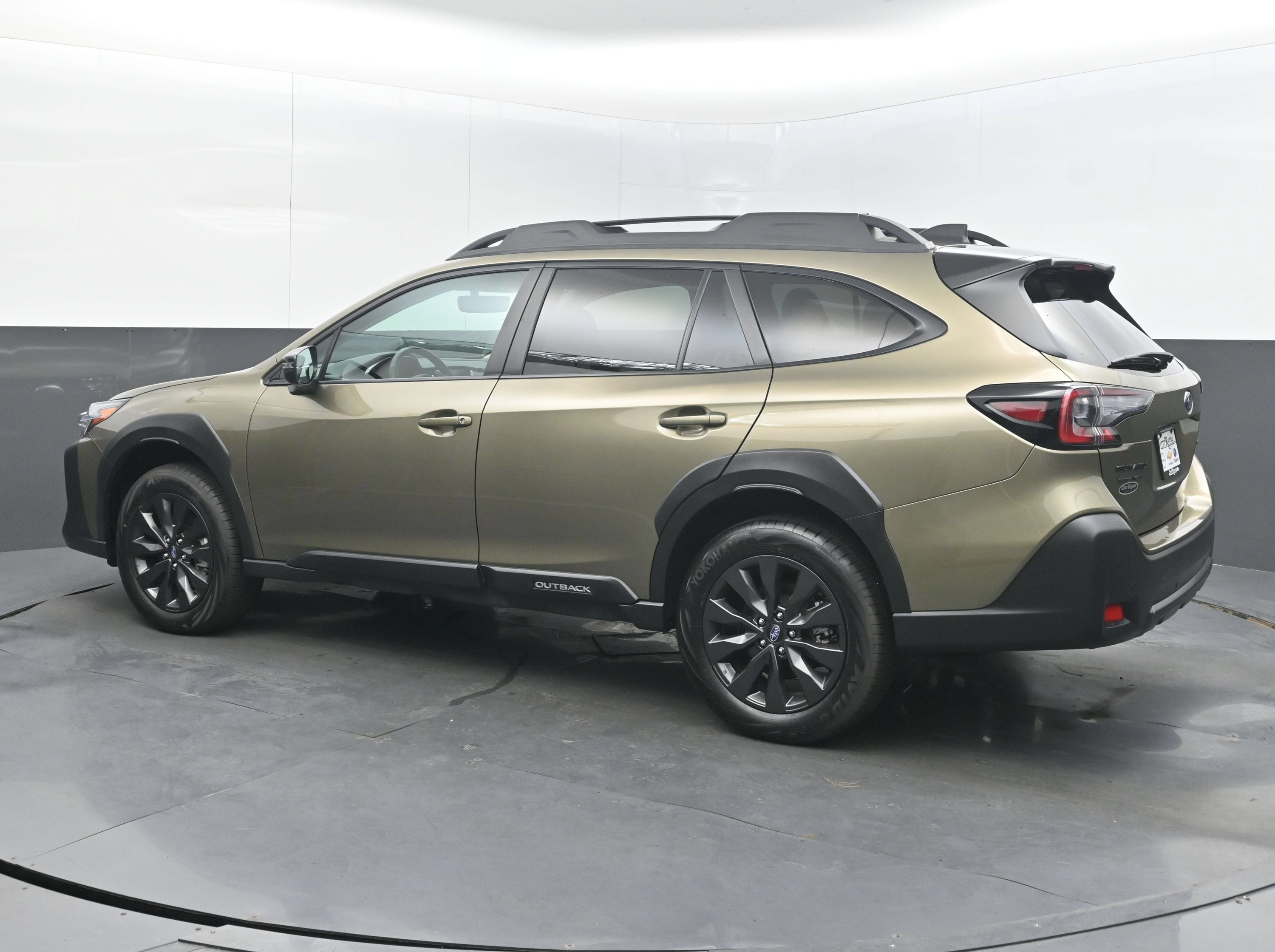 Used 2025 Subaru Outback Onyx Edition AWD/4WD image 7
