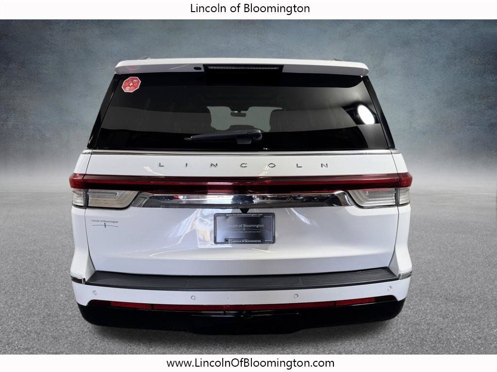 Certified 2022 Lincoln Navigator L Reserve AWD/4WD image 6
