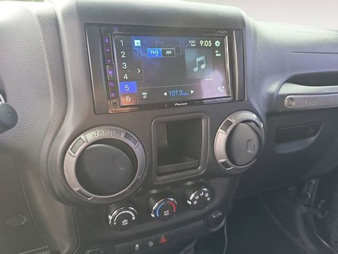 Used 2017 Jeep Wrangler Unlimited Sport AWD/4WD image 5