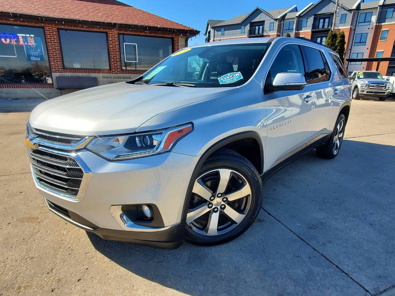 Used 2021 Chevrolet Traverse LT w/ LT Premium Package FWD image 3
