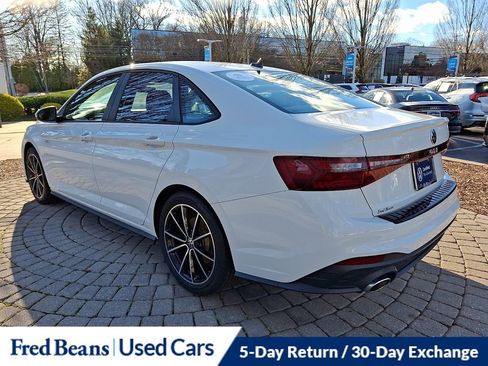 Certified 2025 Volkswagen Jetta GLI Autobahn image 4