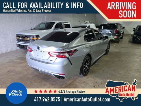 Used 2022 Toyota Camry SE FWD image 4
