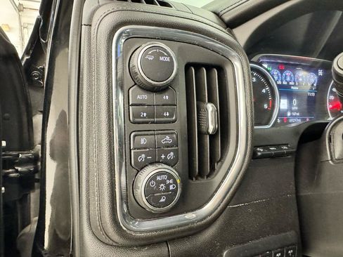 Used 2020 Chevrolet Silverado 2500 High Country w/ Z71 Off-Road Package AWD/4WD image 12