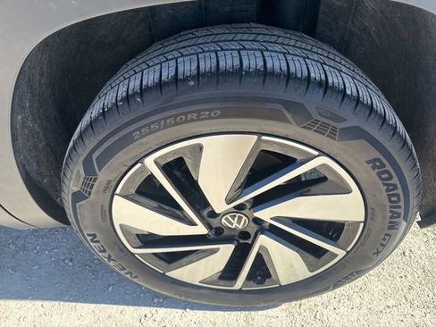 Used 2024 Volkswagen Atlas SE image 27