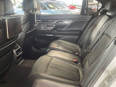 Used 2018 BMW M760i xDrive w/ Luxury Rear Seating Package AWD/4WD image 22
