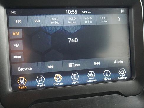 Used 2018 Jeep Renegade Trailhawk w/ Cold Weather Group II image 33