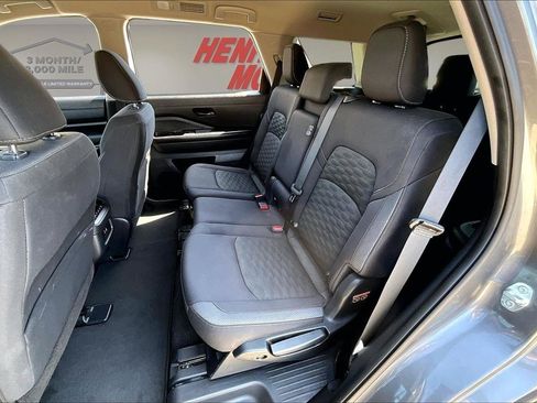 Used 2024 Nissan Pathfinder SV AWD/4WD image 23