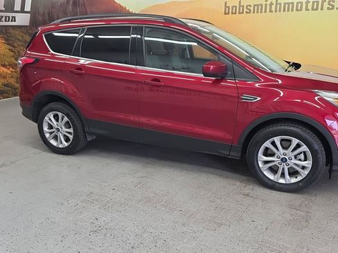Used 2018 Ford Escape SE AWD/4WD image 19