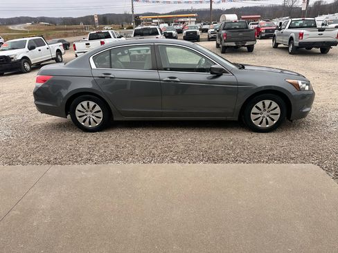 Used 2010 Honda Accord LX image 2