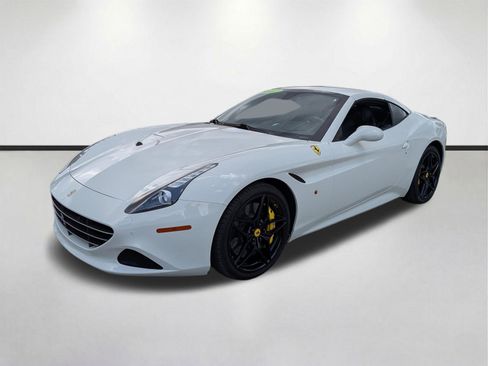 Used 2017 Ferrari California T RWD image 8