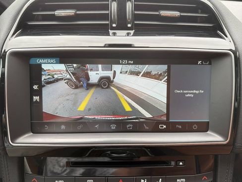 Used 2018 Jaguar F-PACE Portfolio AWD/4WD image 29