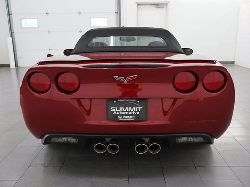 Used 2008 Chevrolet Corvette Convertible w/ Preferred Equipment Group RWD image 23