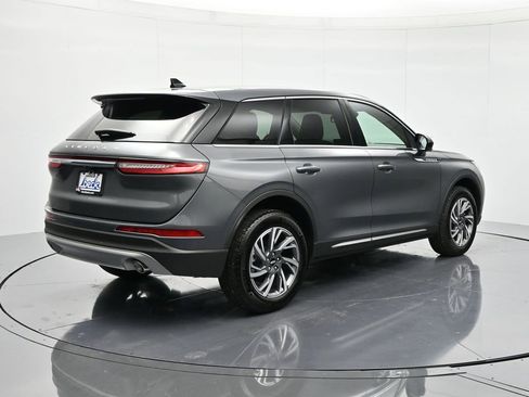 Used 2025 Lincoln Corsair FWD image 6