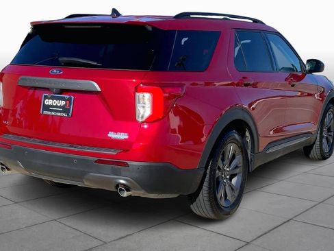 Used 2022 Ford Explorer XLT w/ Equipment Group 202A image 12