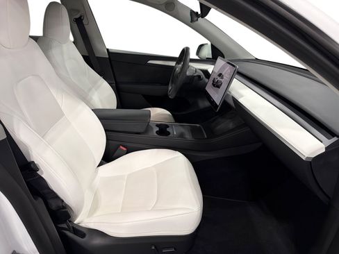 Certified 2023 Tesla Model Y Long Range AWD/4WD image 13