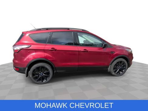 Used 2017 Ford Escape SE w/ Equipment Group 201A AWD/4WD image 10