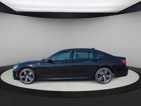 Used 2018 BMW 750i xDrive image 5