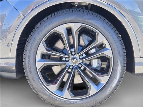 New 2026 Audi Q7 3.0T Premium Plus image 9