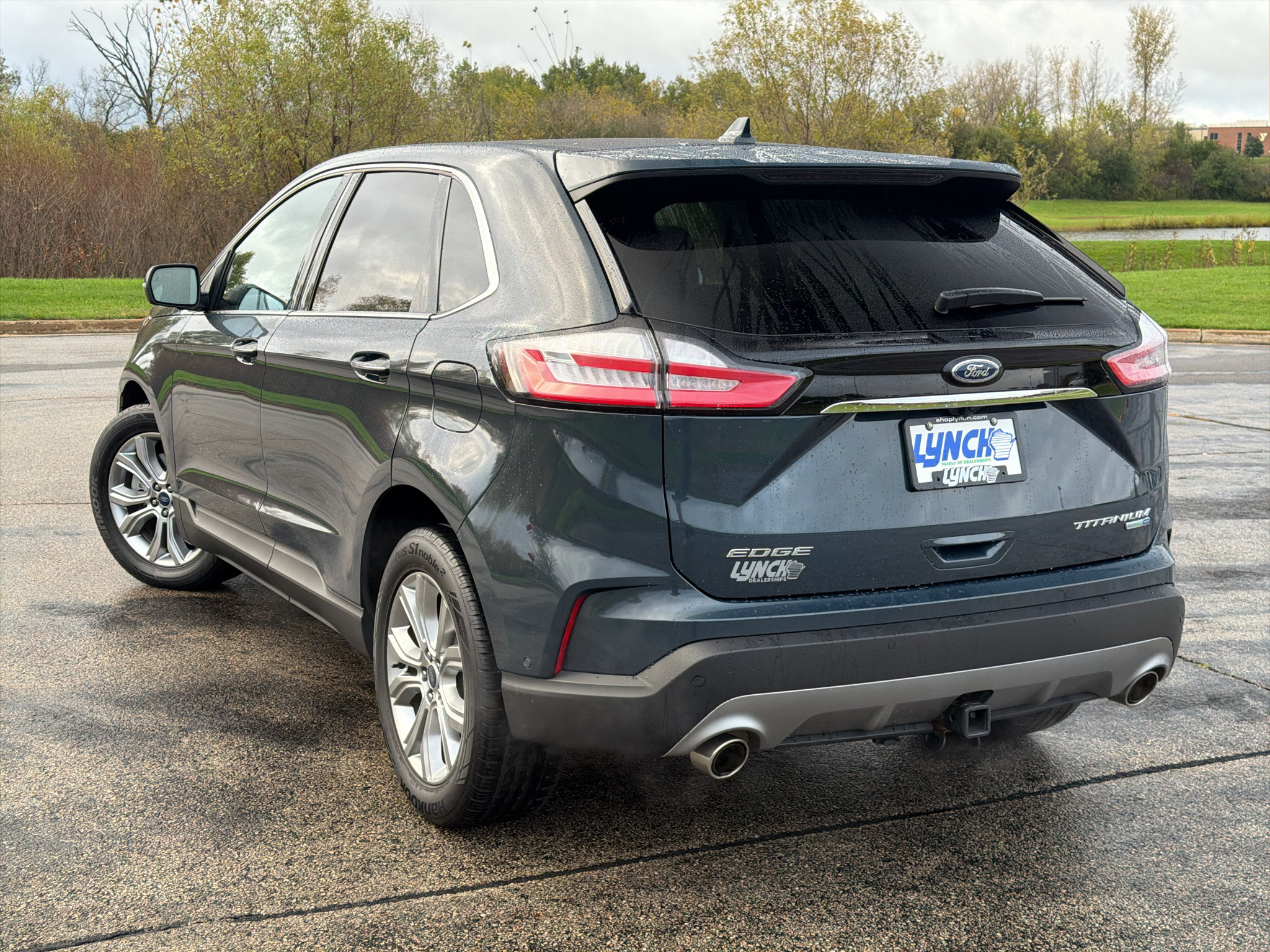 Used 2019 Ford Edge Titanium w/ Equipment Group 301A AWD/4WD image 2