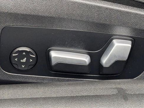 Used 2021 BMW 430i xDrive Coupe w/ M Sport Package image 21