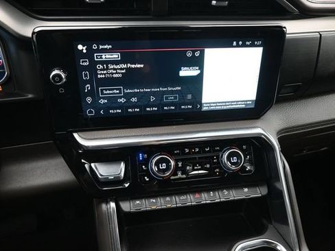 Used 2023 GMC Sierra 1500 Denali w/ Technology Package AWD/4WD image 7
