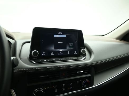 Used 2023 Nissan Rogue S image 15