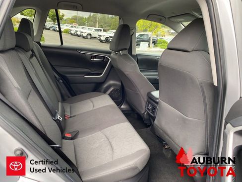 Used 2024 Toyota RAV4 XLE AWD/4WD image 19