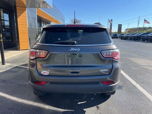 Used 2019 Jeep Compass Latitude w/ Cold Weather Group image 22