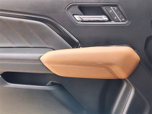 Used 2023 GMC Canyon AT4 w/ AT4 Premium Package image 25